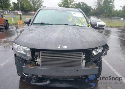 2017 Jeep Compass Latitude 4X4 from USA, damaged, VIN 1C4NJDEB4HD176557